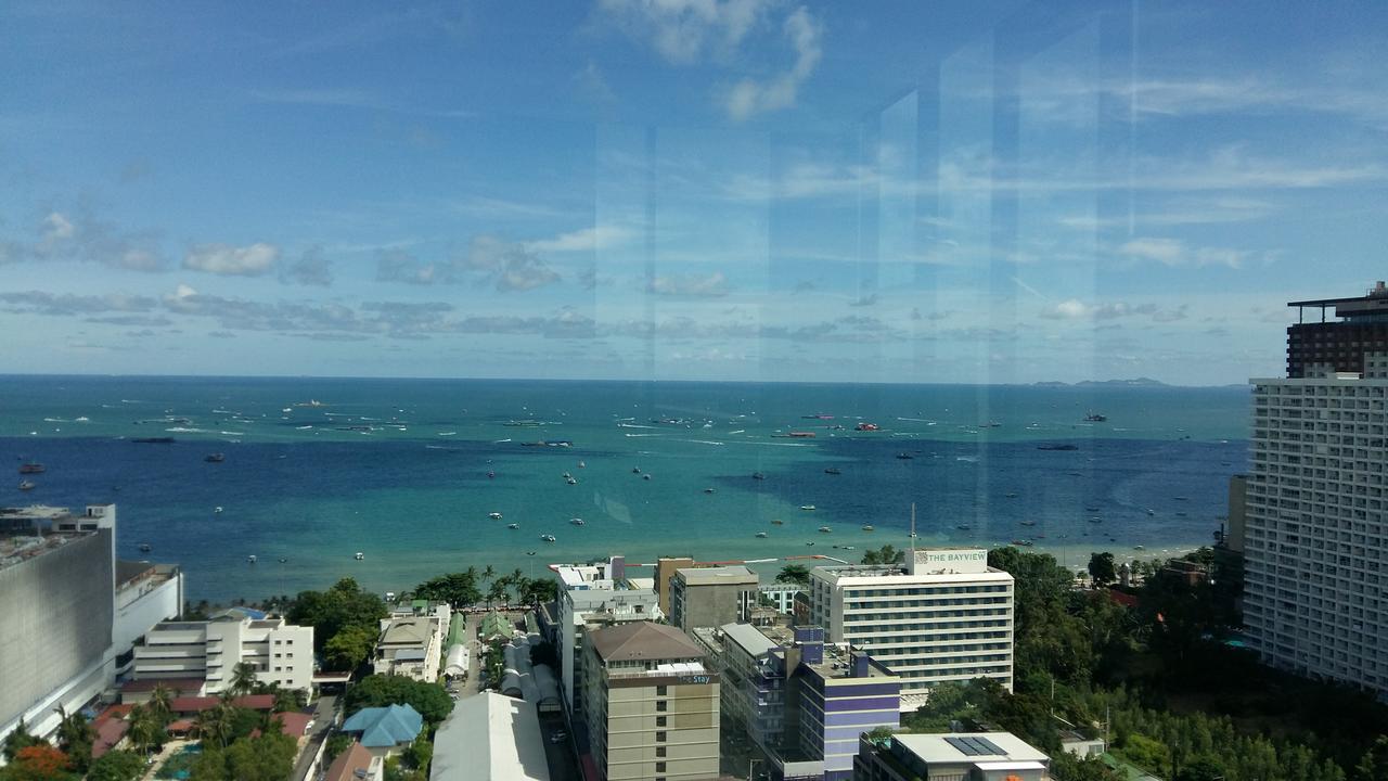 The Base Central Pattaya By Nkl Exterior photo