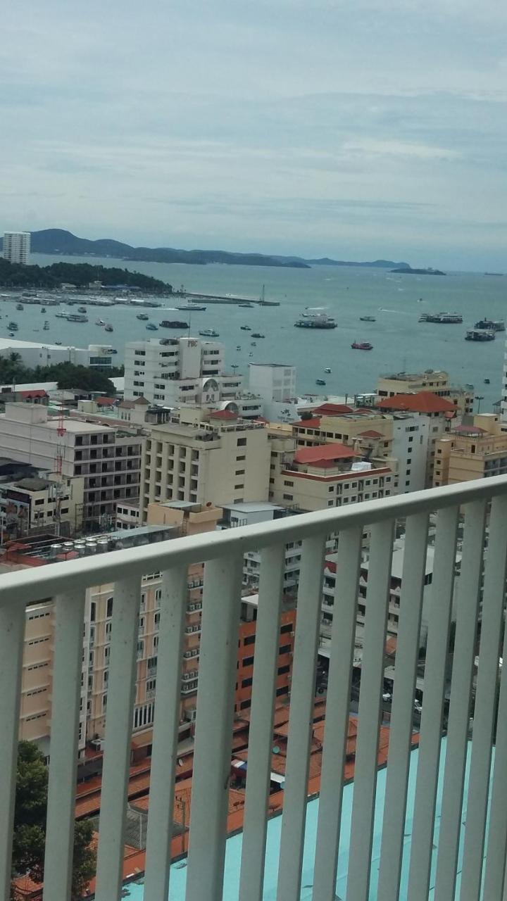 The Base Central Pattaya By Nkl Exterior photo